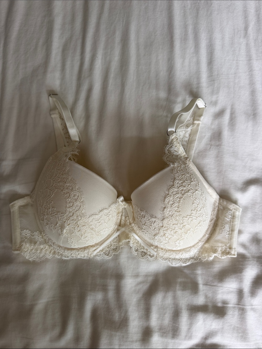 Hunkemoller Lace Bra in Cream